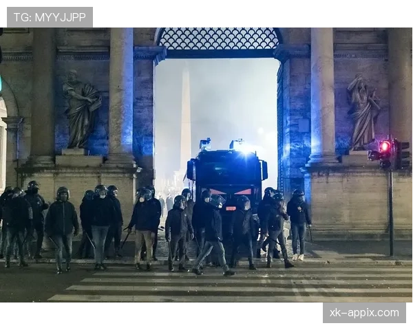 瓦伦西亚球迷抗议持续,俱乐部内外部压力逐步反映在赛季走势中 瓦伦西亚球迷抗议持续,俱乐部内外部压力逐步反映在赛季走势中